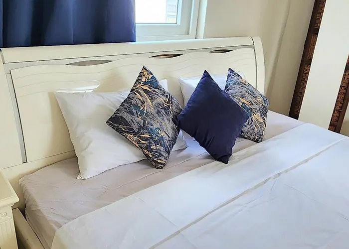Lovely Studio Apartment With Views Of The Lagoon.