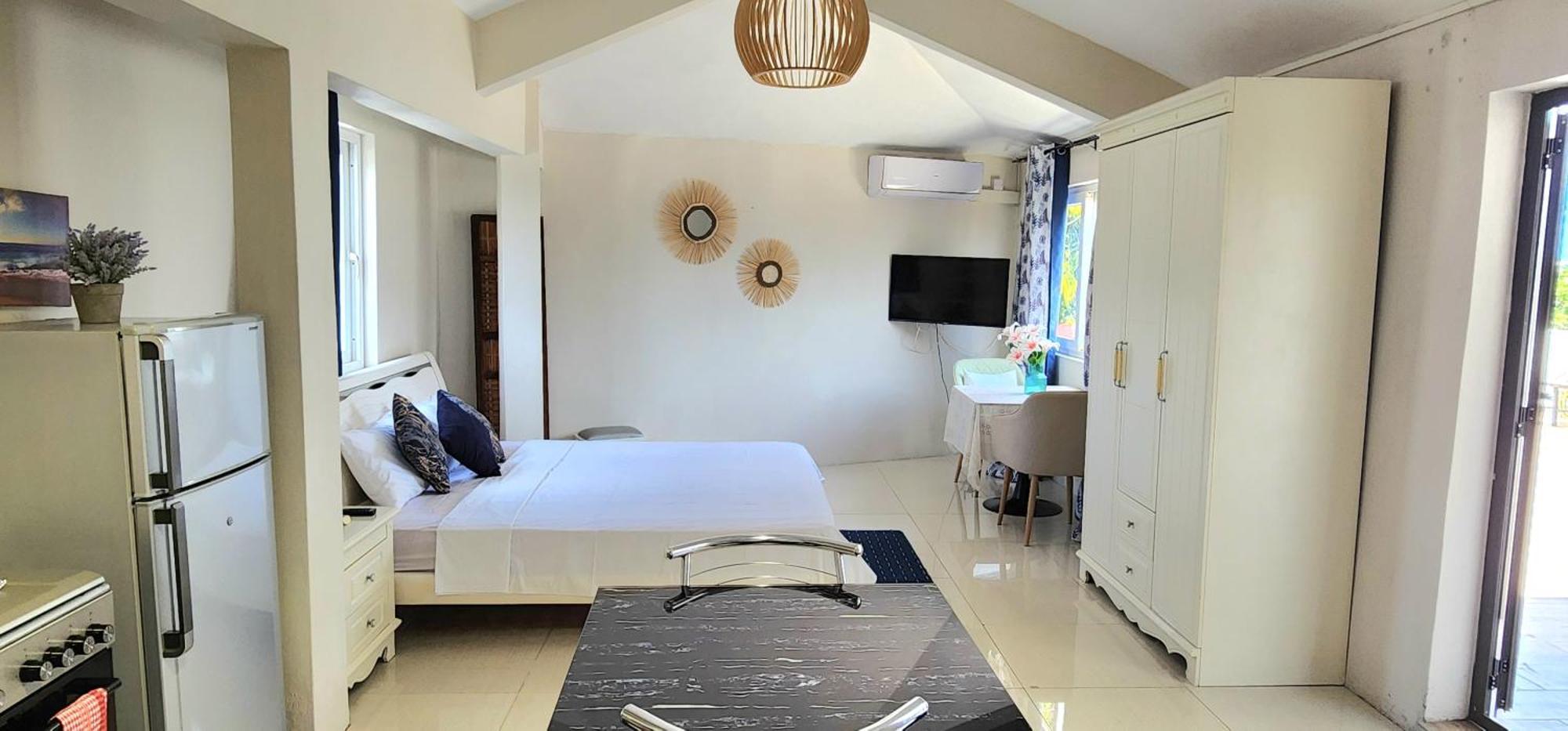 Lovely With Views Of The Lagoon. * Grand Baie