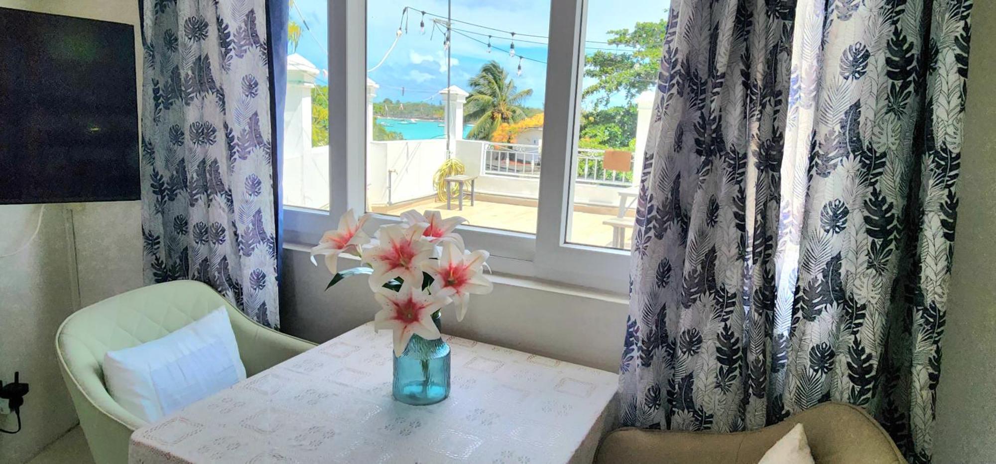 Lovely With Views Of The Lagoon. Apartment